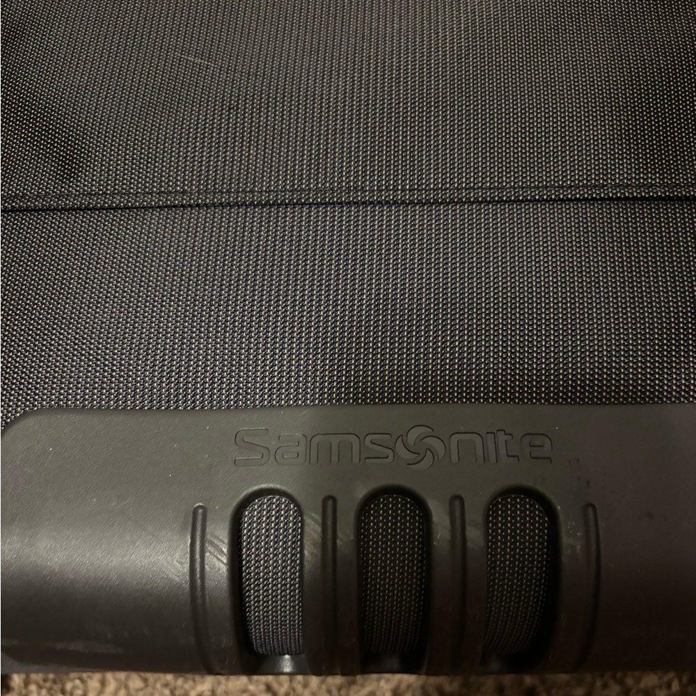 SAMSONITE Computer Work Travel Suitcase - Picture 15 of 16